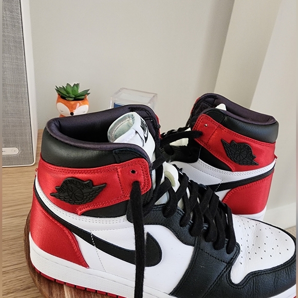 Jordan Shoes - *Final Price* Size 10W Jordan 1 High "Satin Sneakers